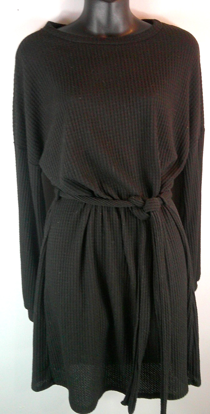 The Zig Zag Stripe Women's Black XL Long Sleeve Waffle Knit Dress with Belt